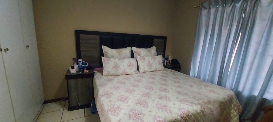 2 Bedroom Property for Sale in Oos Einde North West